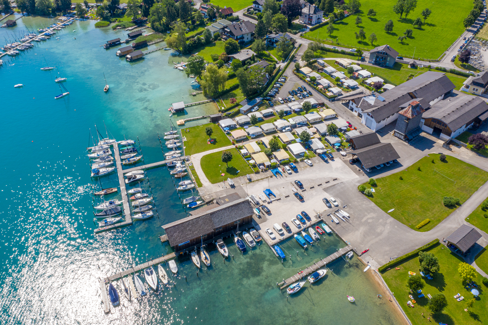 Einzigartige Lage direkt am See, Bilck vom Buchberg auf den Häuplhof direkt am Attersee
